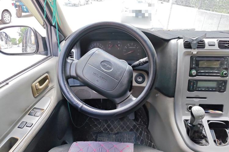 Used Jinbei Grace 2013 2.0L Zhi Ling Standard Model 9-Seater National Games Commemorative Edition China IV Emission Standard 9 Seats Steering Wheel