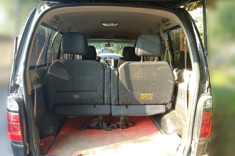 Used Jinbei Grace 2013 2.0L Zhi Ling Standard Model 9-Seater National Games Commemorative Edition China IV Emission Standard 9 Seats Trunk