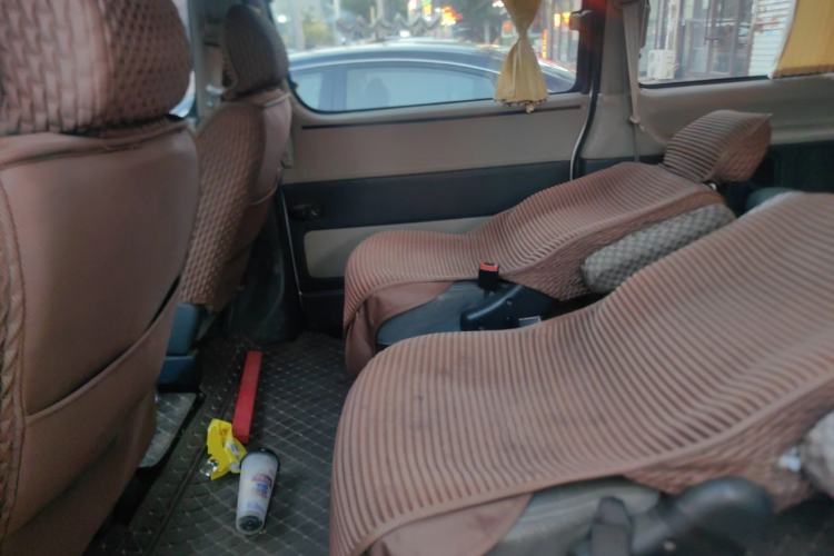 Used Jinbei Grace 2013 2.0L Zhi Ling Standard 7-Seater All-Games Commemorative Version China IV Standard Left Rear Seat