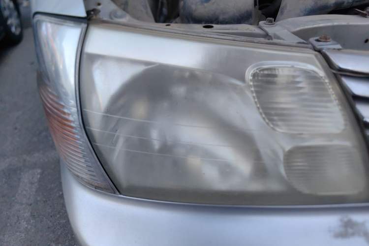 Used Jinbei Grace 2013 2.0L Zhi Ling Standard 7-Seater All-Games Commemorative Version China IV Standard Right Front Headlight