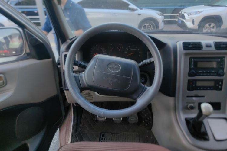 Used Jinbei Grace 2013 2.0L Zhi Ling Standard 7-Seater All-Games Commemorative Version China IV Standard Steering Wheel