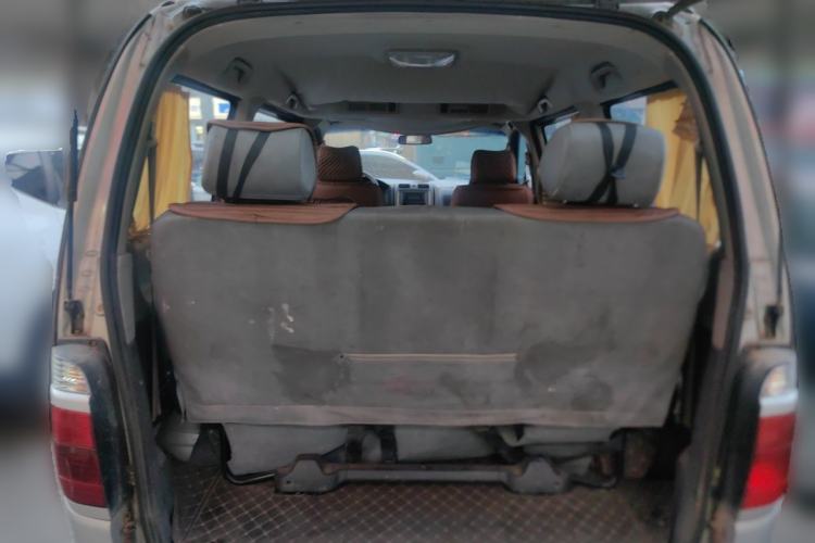 Used Jinbei Grace 2013 2.0L Zhi Ling Standard 7-Seater All-Games Commemorative Version China IV Standard Trunk