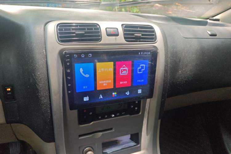 Used Jinbei Grace 2013 2.0L Zhi Ling Standard Model 9-Seater National Games Commemorative Edition China IV Emission Standard 9 Seats Audio And AC Panel
