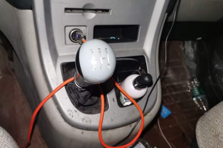 Used Jinbei Grace 2013 2.0L Zhi Ling Luxury 11-Seater National Games Commemorative Edition China IV Standard 10 Seaters Gear Lever