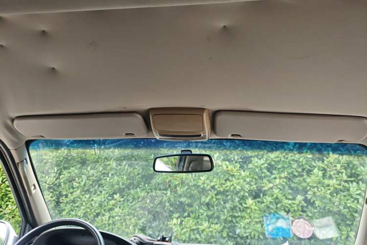 Used Jinbei Grace 2013 2.0L Zhi Ling Standard Model 9-Seater National Games Commemorative Edition China IV Emission Standard 9 Seats Headliner