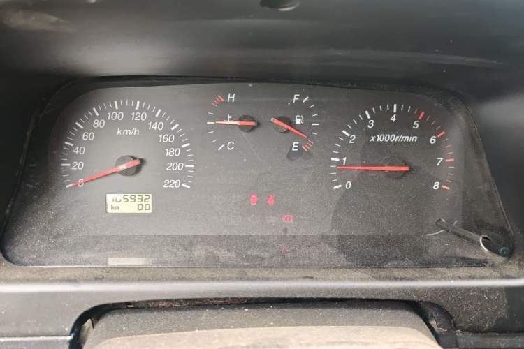 Used Jinbei Grace 2013 2.0L Zhi Ling Standard Model 9-Seater National Games Commemorative Edition China IV Emission Standard 9 Seats Instrument Cluster