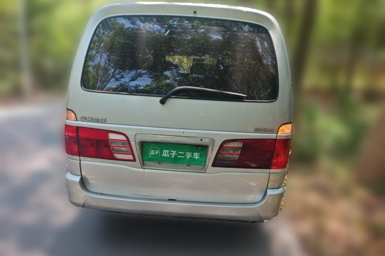Used Jinbei Grace 2013 2.0L Zhi Ling Standard Model 9-Seater National Games Commemorative Edition China IV Emission Standard 9 Seats Rear