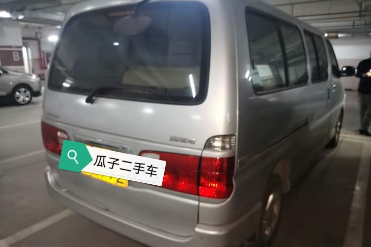 Used Jinbei Grace 2013 2.0L Zhi Ling Luxury 11-Seater National Games Commemorative Edition China IV Standard 10 Seaters Rear Right 45 Deg