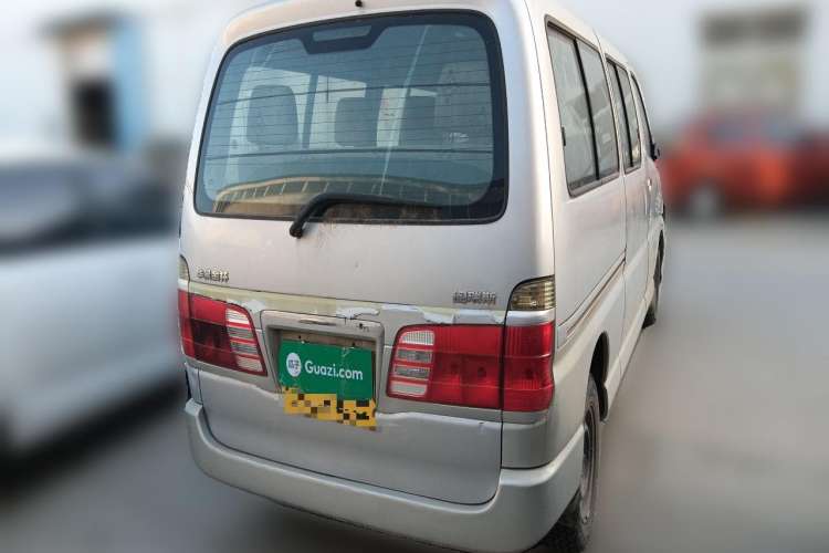 Used Jinbei Grace 2013 2.0L Zhi Ling Standard Version 11-Seater National Games Commemorative Edition Euro 5 10-Seater Rear Right 45 Deg