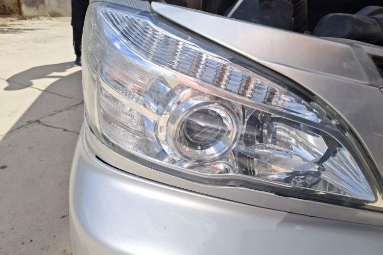 Used Jinbei Grace  Right Front Headlight