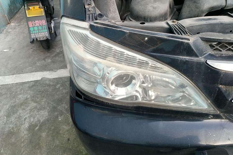 Used Jinbei Grace 2014 2.0L Luxury Short-Wheelbase 7-Seater 1TR Right Front Headlight
