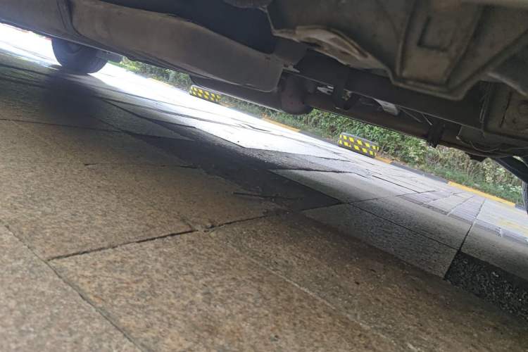 Used Jinbei Grace  Chassis Rear Left