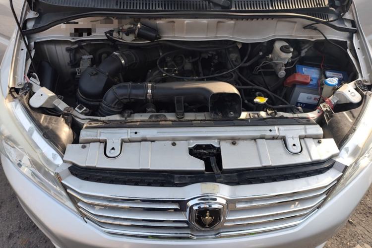 Used Jinbei Grace 2014 2.4L Standard Short-Wheelbase 7-Seater 4RB2 Engine Bay
