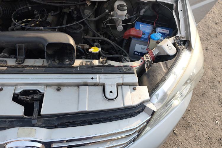 Used Jinbei Grace 2014 2.4L Standard Short-Wheelbase 7-Seater 4RB2 Engine Bay Left