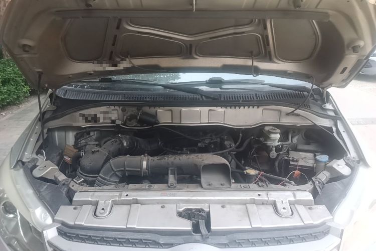 Used Jinbei Grace 2014 2.4L Standard Version Long Wheelbase 9-Seater 4RB2 Engine Bay