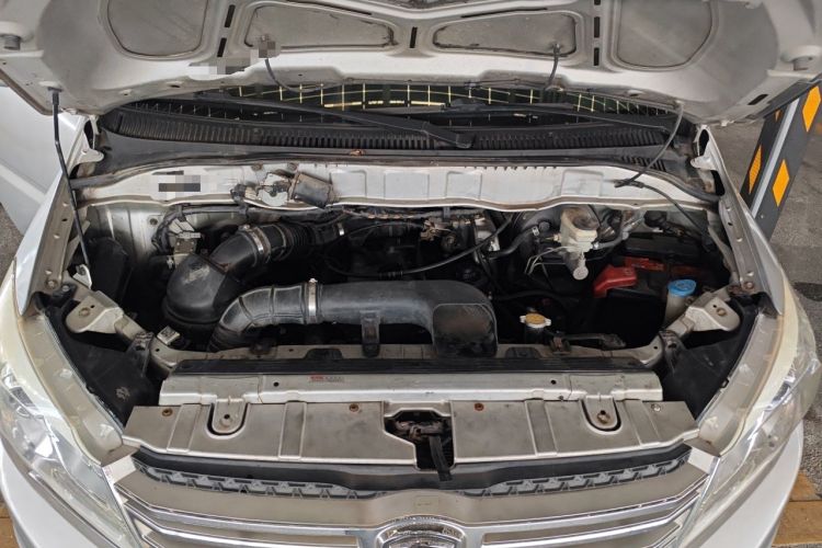 Used Jinbei Grace 2014 2.4L Standard Version Long Wheelbase 9-Seater 4RB2 Engine Bay
