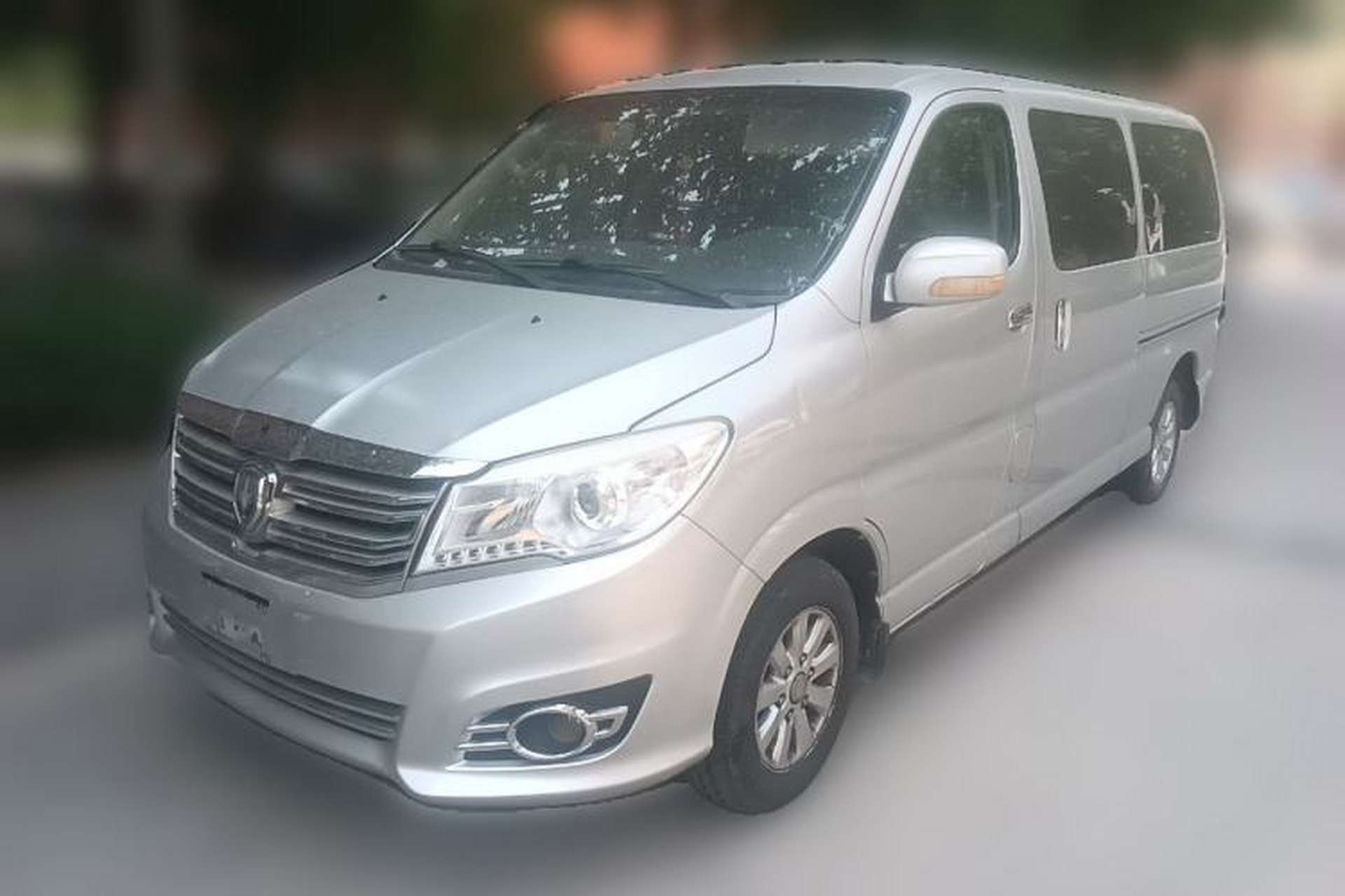 Used Jinbei Grace 2014 2.4L Standard Version Long Wheelbase 9-Seater 4RB2 Front Left 45 Deg