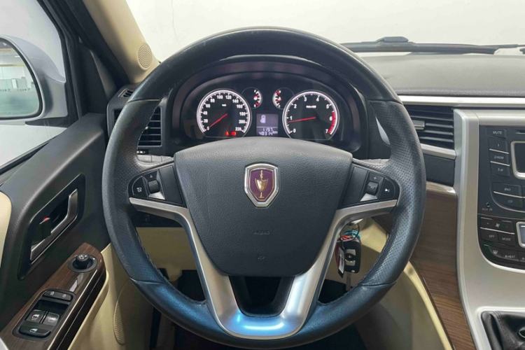 Used Jinbei Grace 2014 2.0L Luxury Short-Wheelbase 7-Seater 1TR Interior 4