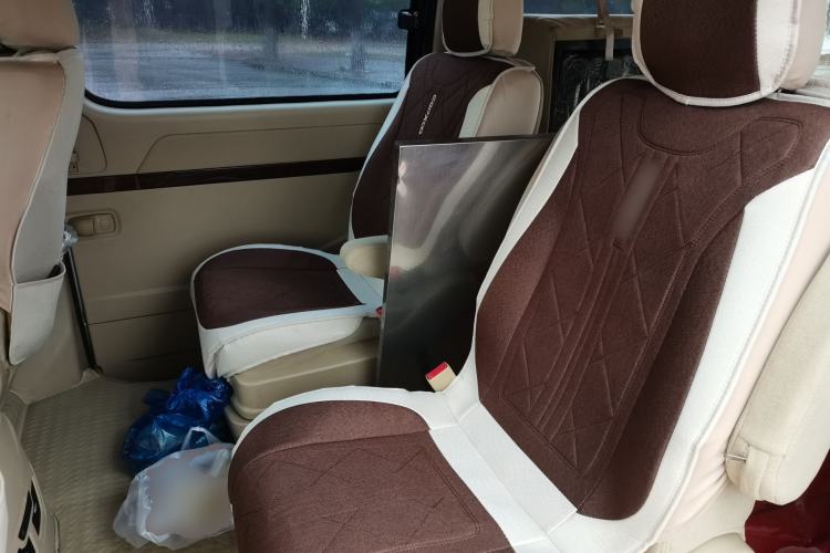 Used Jinbei Grace 2014 2.0L Luxury Short-Wheelbase 7-Seater 1TR Left Rear Seat