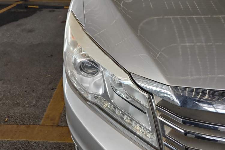 Used Jinbei Grace 2014 2.4L Standard Version Long Wheelbase 9-Seater 4RB2 Right Front Headlight