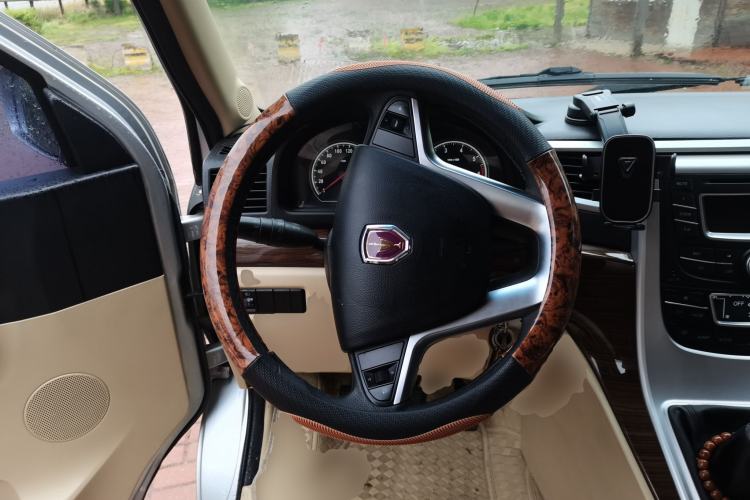 Used Jinbei Grace 2014 2.0L Luxury Short-Wheelbase 7-Seater 1TR Steering Wheel