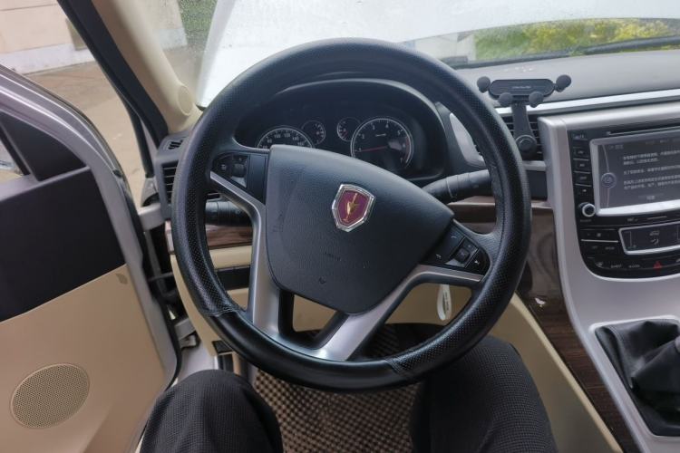 Used Jinbei Grace 2014 2.4L Luxury Model Long Wheelbase 9-Seater 4RB2 Steering Wheel