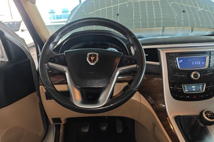 Used Jinbei Grace 2014 2.4L Standard Version Long Wheelbase 9-Seater 4RB2 Steering Wheel