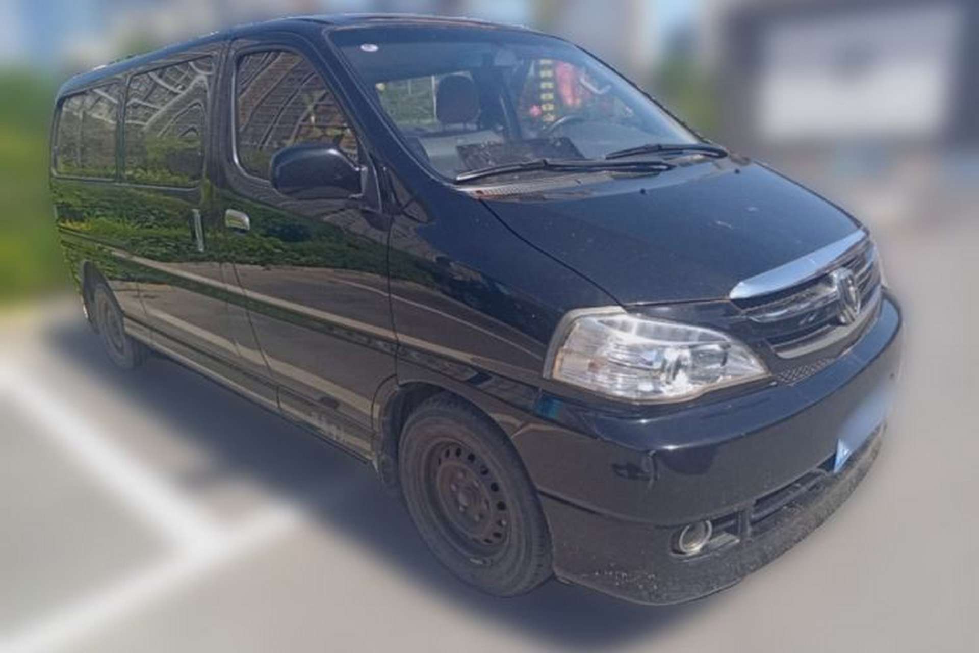 Used Jinbei Grace 2015 2.0L Classic Edition Basic Model Long Wheelbase 7-Seater Front Right 45 Deg