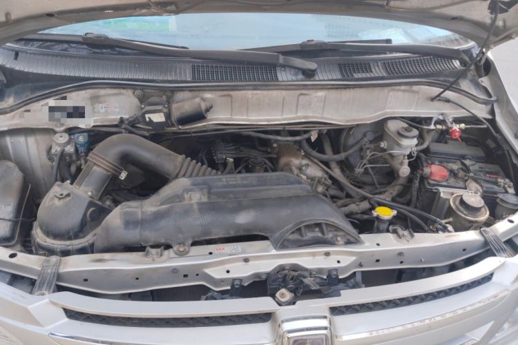 Used Jinbei Grace 2015 2.0L Classic Edition Standard Model Long Wheelbase 7/9 Seats Engine Bay