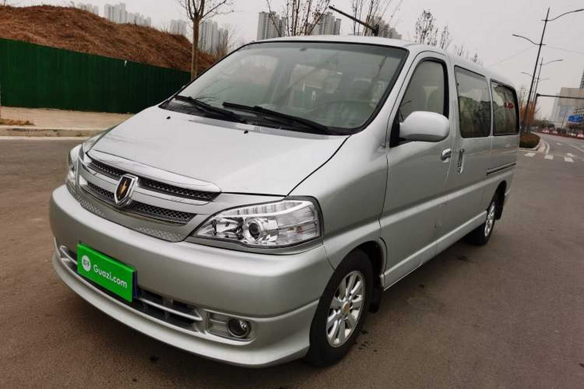 Used Jinbei Grace 2015 2.0L Classic Edition Standard Model Long Wheelbase 7/9 Seats Front Left 45 Deg