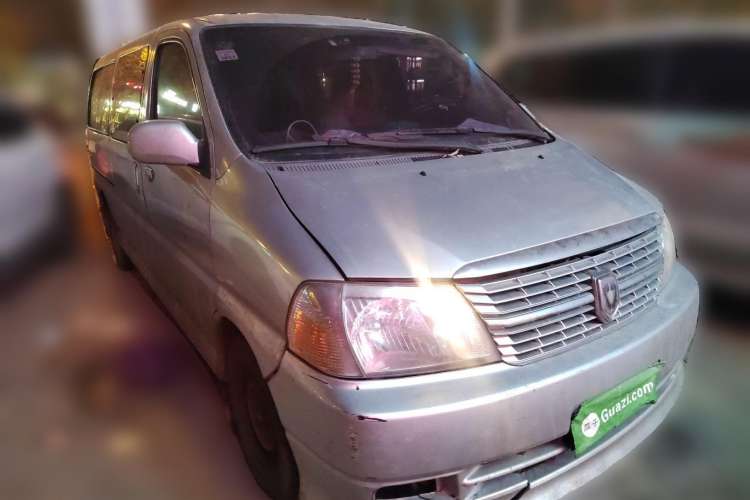 Used Jinbei Grace 2015 2.0L Classic Edition Basic Model Long Wheelbase 7-Seater Front Right 45 Deg