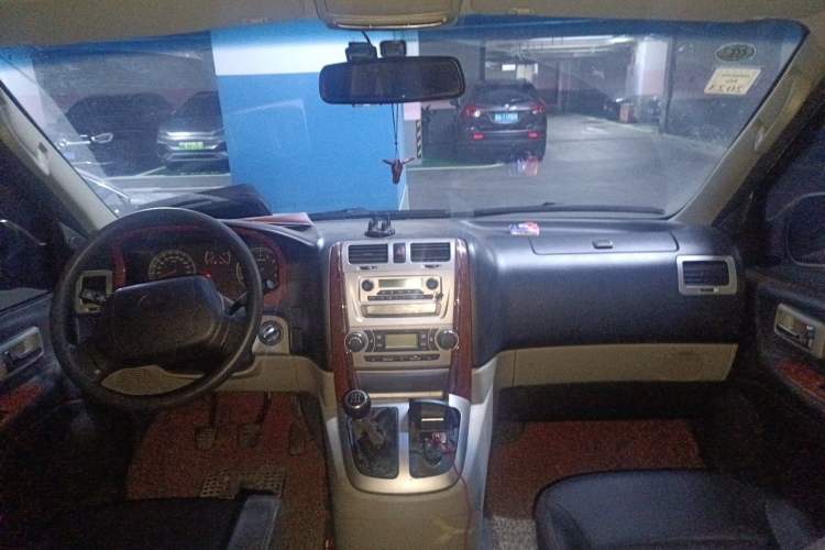 Used Jinbei Grace 2015 2.0L Classic Edition Standard Model Long Wheelbase 7/9 Seats Headliner