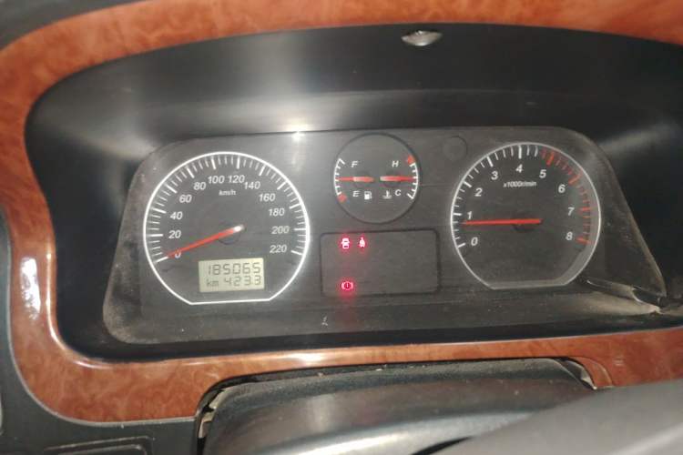 Used Jinbei Grace 2015 2.0L Classic Edition Standard Model Long Wheelbase 7/9 Seats Instrument Cluster