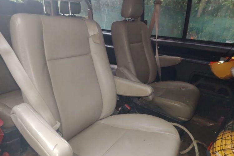 Used Jinbei Grace 2015 2.0L Classic Edition Standard Model Long Wheelbase 7/9 Seats Left Rear Seat