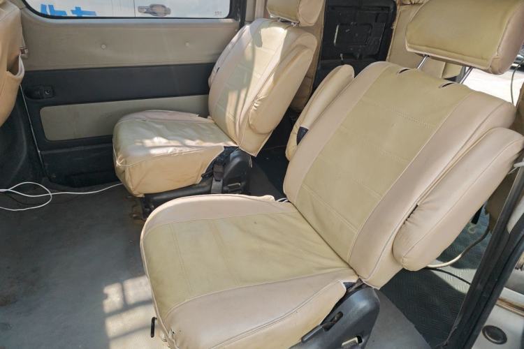 Used Jinbei Grace 2015 2.0L Classic Edition Standard Model Long Wheelbase 7/9 Seats Left Rear Seat