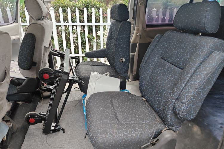 Used Jinbei Grace 2015 2.0L Classic Edition Standard Model Long Wheelbase 7/9 Seats Left Rear Seat