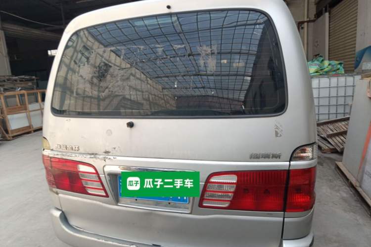 Used Jinbei Grace 2015 2.0L Classic Edition Standard Model Short Wheelbase 7 Seats Rear