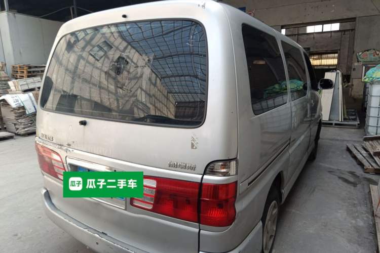 Used Jinbei Grace 2015 2.0L Classic Edition Standard Model Short Wheelbase 7 Seats Rear Right 45 Deg