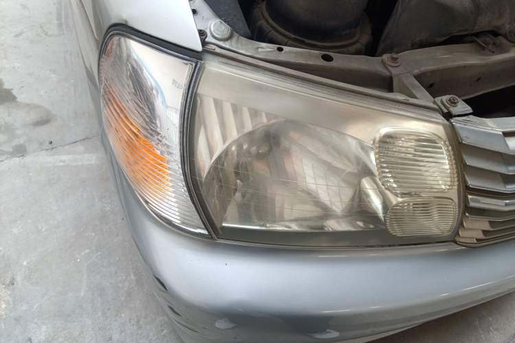 Used Jinbei Grace 2015 2.0L Classic Edition Standard Model Short Wheelbase 7 Seats Right Front Headlight