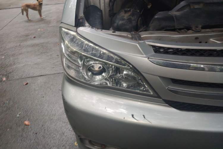 Used Jinbei Grace 2015 2.0L Classic Edition Standard Model Long Wheelbase 7/9 Seats Right Front Headlight