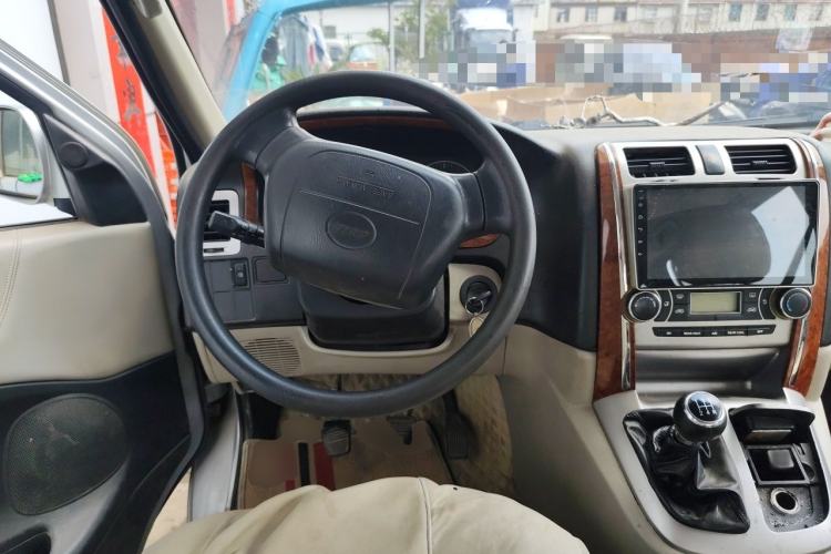 Used Jinbei Grace 2015 2.0L Classic Edition Basic Model Short Wheelbase 7-Seater Steering Wheel
