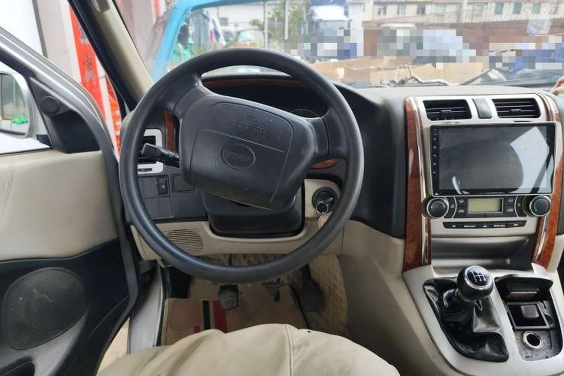 Used Jinbei Grace 2015 2.0L Classic Edition Basic Model Short Wheelbase 7-Seater Steering Wheel