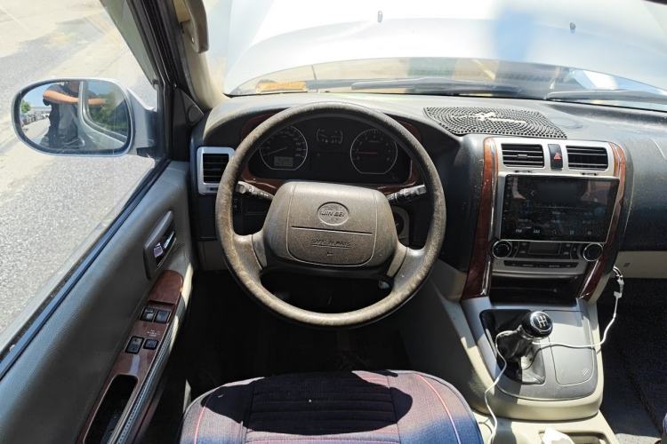 Used Jinbei Grace 2015 2.0L Classic Edition Basic Model Long Wheelbase 7-Seater Steering Wheel