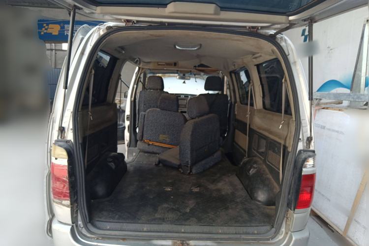 Used Jinbei Grace 2015 2.0L Classic Edition Standard Model Short Wheelbase 7 Seats Trunk