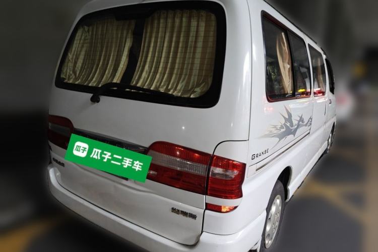 Used Jinbei Grace 2015 2.0L Classic Edition Standard Model Long Wheelbase 7/9 Seats Rear Right 45 Deg