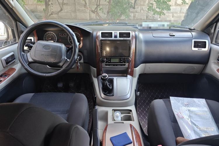 Used Jinbei Grace 2016 2.2L Classic Edition Standard Version Long Wheelbase 10 Seats Center Console