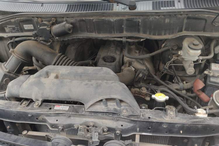 Used Jinbei Grace 2016 2.0L Express Luxury Edition Engine Bay