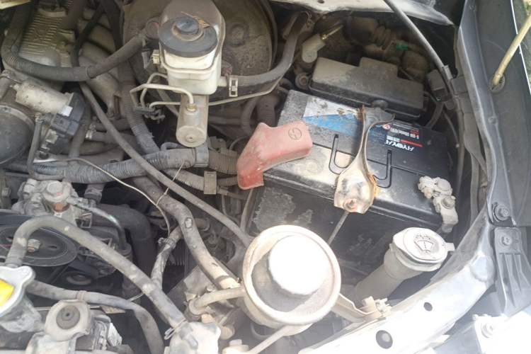 Used Jinbei Grace 2016 2.0L Express Utility Model Engine Bay Left