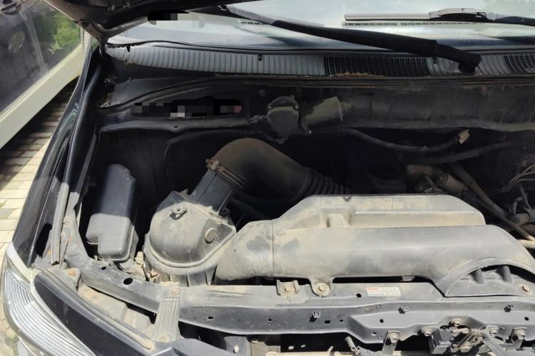 Used Jinbei Grace  Engine Bay Right