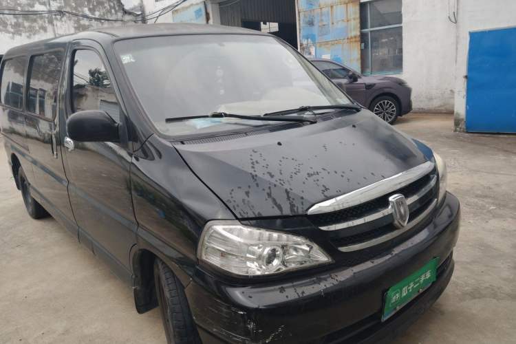 Used Jinbei Grace 2016 2.0L Express Luxury Edition Front Right 45 Deg